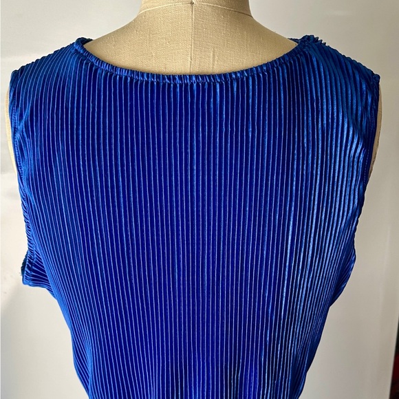 Crop top - Picture 3 of 4